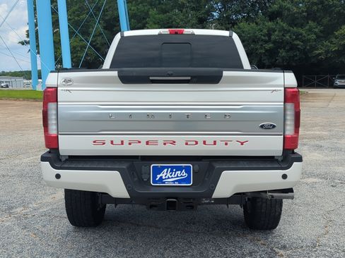 Used 2019 Ford F250 Limited AWD/4WD image 4