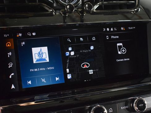 New 2025 Bentley Bentayga image 33