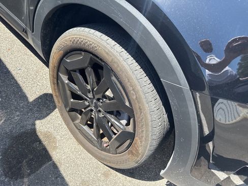 Used 2024 Kia Telluride S w/ S Sunroof Package image 4