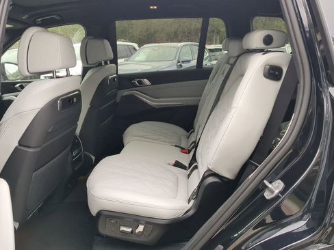 New 2026 BMW X7 xDrive40i w/ M Sport Package image 14