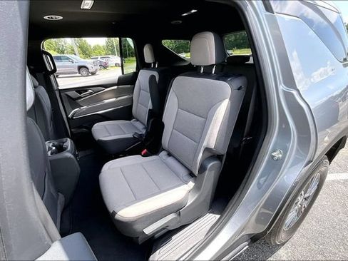 Used 2026 Chevrolet Traverse LT w/ Driver Confidence Package FWD image 22