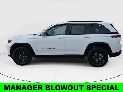New 2026 Jeep Grand Cherokee Altitude AWD/4WD image 6