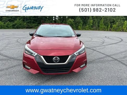 Used 2020 Nissan Versa SR w/ Convenience Package FWD image 2