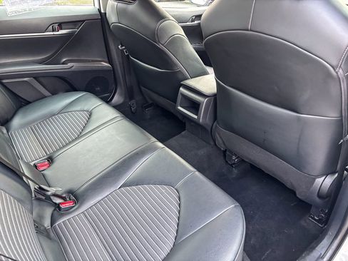 Used 2022 Toyota Camry SE image 38