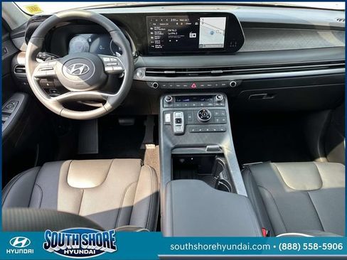 Certified 2024 Hyundai Palisade Limited AWD/4WD image 16