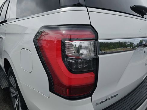 Used 2020 Ford Expedition Limited w/ Equipment Group 302A AWD/4WD image 39