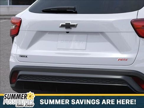 New 2026 Chevrolet Trax RS w/ Sunroof Package FWD image 14