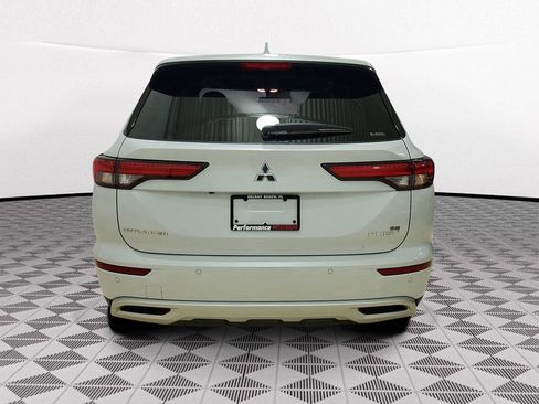 New 2025 Mitsubishi Outlander SE image 5