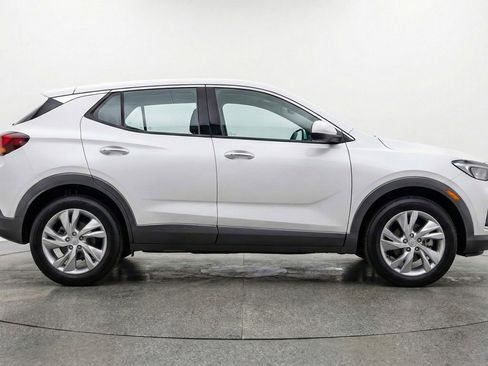 Used 2025 Buick Encore GX Preferred AWD/4WD image 11