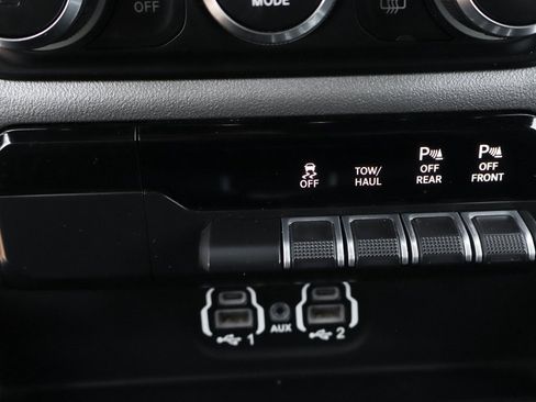 Used 2020 RAM 1500 Laramie w/ Sport Appearance Package image 39