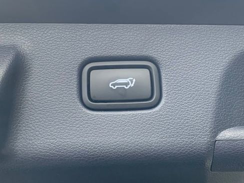 Used 2021 Hyundai Palisade Limited w/ Winter Package image 7