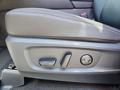 New 2025 Nissan Pathfinder SL image 30