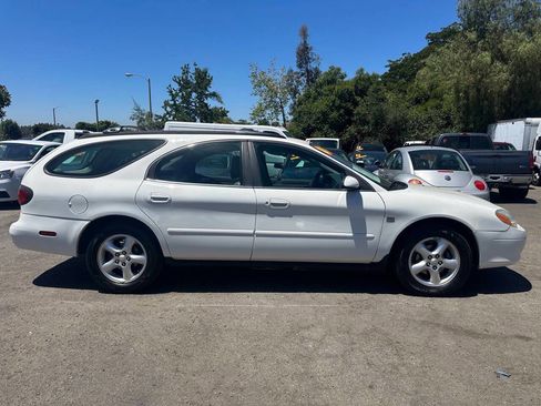 Used 2000 Ford Taurus SE image 5