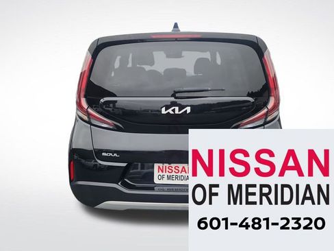 Used 2023 Kia Soul LX image 4