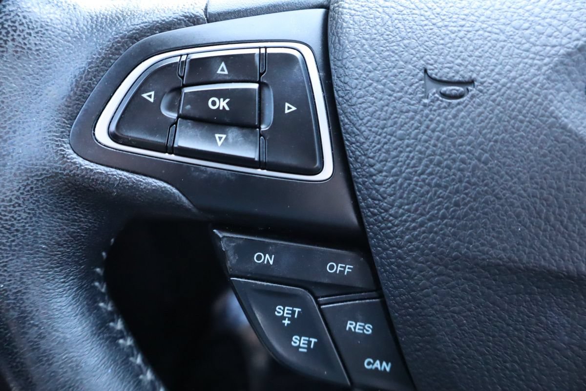 Used 2017 Ford Escape SE w/ Equipment Group 201A AWD/4WD image 29