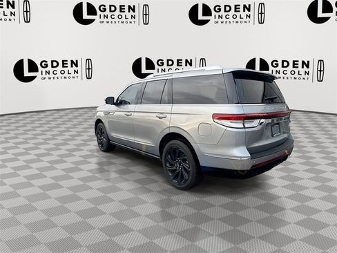 Certified 2023 Lincoln Navigator Reserve image 6