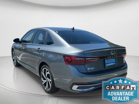 Used 2025 Volkswagen Jetta SEL image 7