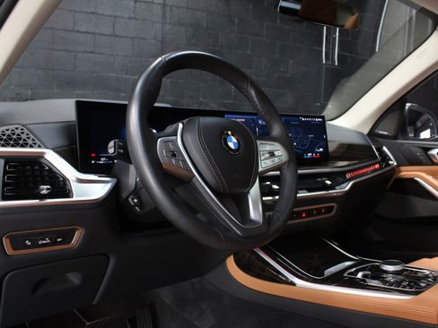 Used 2025 BMW X7 xDrive40i AWD/4WD image 26
