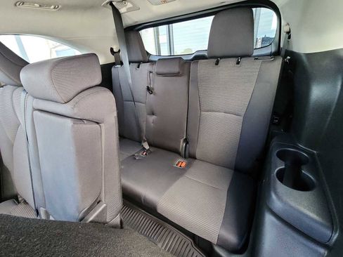 Used 2023 Toyota Highlander L image 23