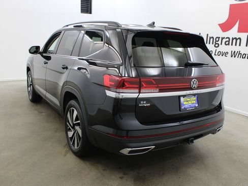 Used 2024 Volkswagen Atlas SE FWD image 3
