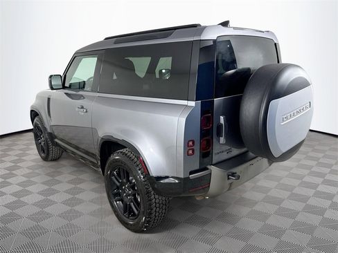 Used 2022 Land Rover Defender 90 X-Dynamic S image 6