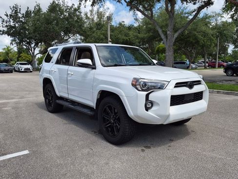 Used 2023 Toyota 4Runner SR5 Premium w/ Moonroof Package AWD/4WD image 3