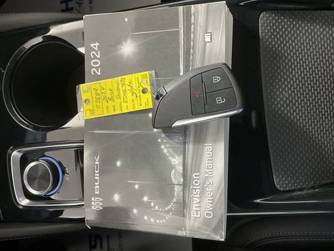 Used 2024 Buick Envision Preferred image 22