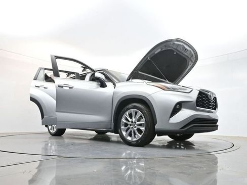 Used 2021 Toyota Highlander Limited AWD/4WD image 48