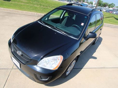 Used 2009 Kia Rondo LX FWD image 16