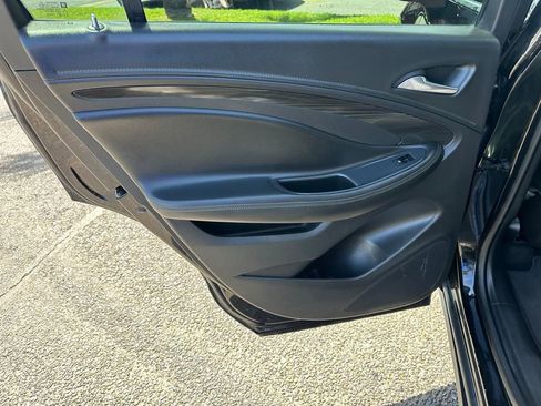 Used 2020 Buick Envision Essence image 16