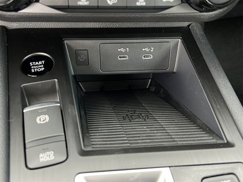 New 2026 Nissan Kicks SV image 11