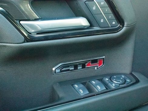 Certified 2025 GMC Sierra 1500 AT4 w/ AT4 Premium Package image 13