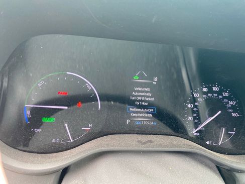 Used 2021 Toyota Sienna XLE FWD image 4
