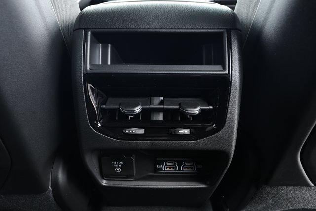 New 2027 Jeep Grand Cherokee Laredo X RWD image 30