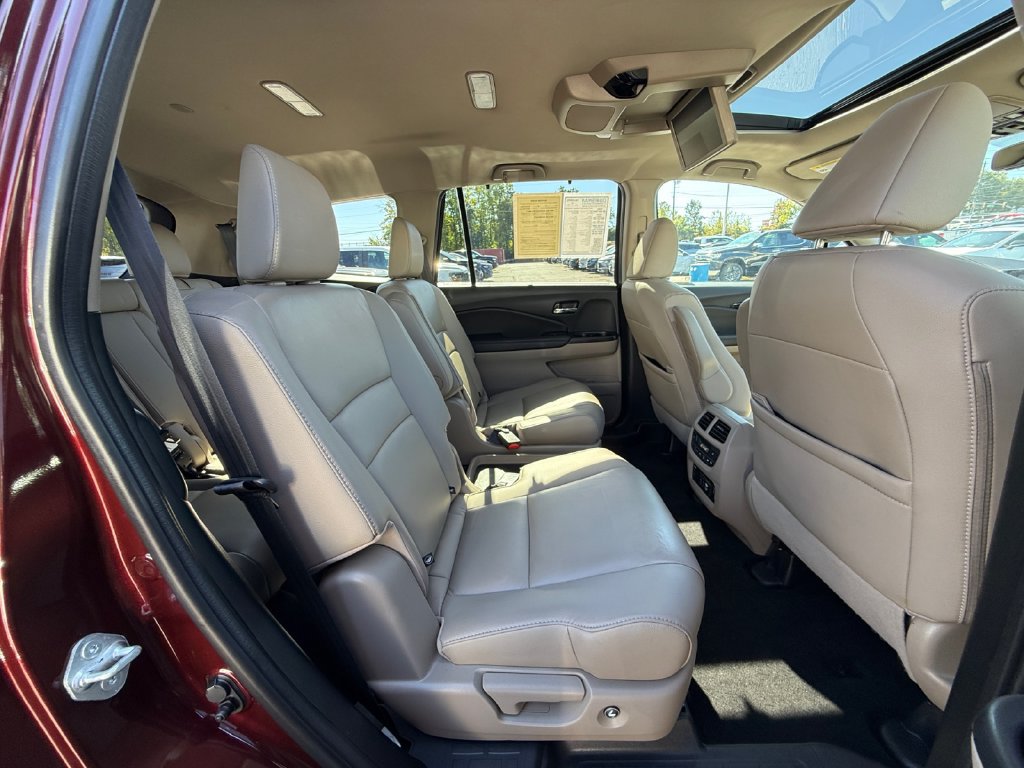 Used 2022 Honda Pilot Touring image 25