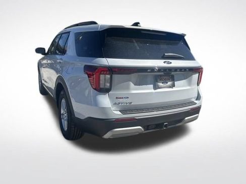 New 2026 Ford Explorer Active w/ Active Comfort Package RWD image 3