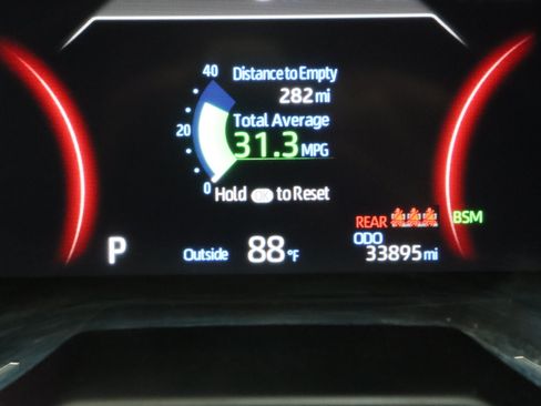 Used 2025 Toyota RAV4 XLE FWD image 40