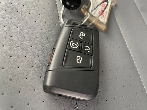 Used 2025 Volkswagen Jetta SE image 22