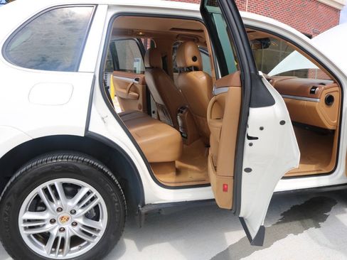 Used 2008 Porsche Cayenne AWD/4WD image 31