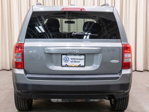 Used 2013 Jeep Patriot Latitude w/ Sun/Sound Group FWD image 4