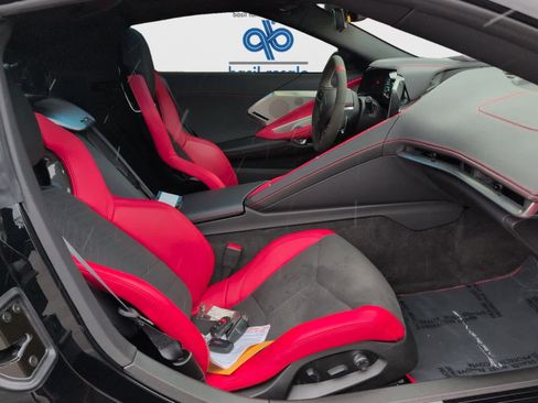 Used 2025 Chevrolet Corvette Stingray Preferred Cpe w/ Z51 Performance Package image 18