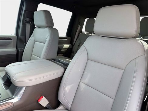 New 2026 GMC Sierra 2500 SLT w/ SLT Premium Package image 19