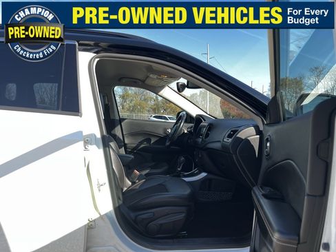 Used 2018 Jeep Compass Latitude w/ Popular Equipment Group image 36