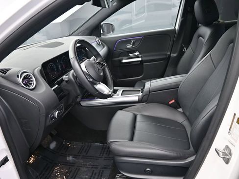 Used 2025 Mercedes-Benz GLA 250 image 13