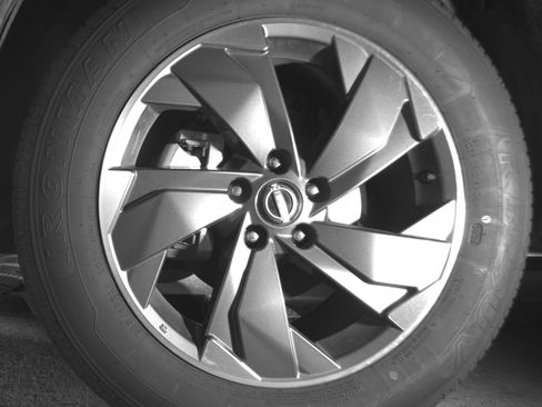 Used 2025 Nissan Rogue SV image 12