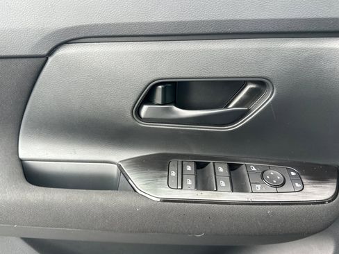 New 2026 Nissan Kicks S image 11