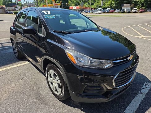 Used 2017 Chevrolet Trax LS FWD image 8
