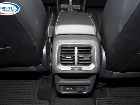 Used 2022 Volkswagen Tiguan SE FWD image 19