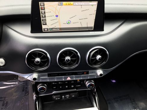 Used 2018 Kia Stinger GT2 image 13