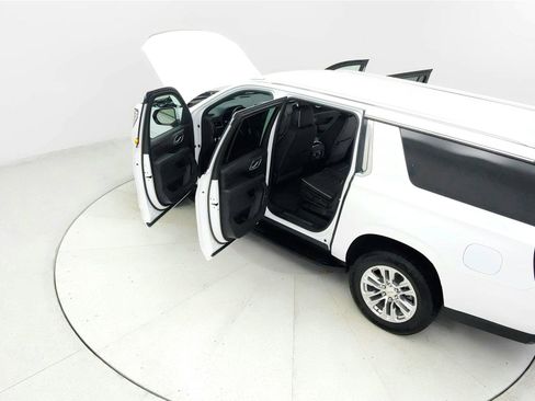 Used 2024 GMC Yukon XL SLT RWD image 22